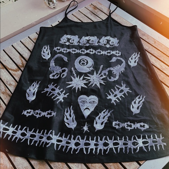 ♰ Vintage black silk slip dress with prints ♰ - Picture 4 of 4